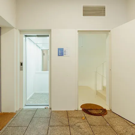 Elegant Marques Duplex By Vacationy アパート ポルト